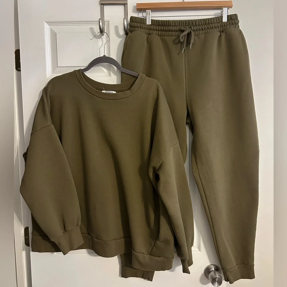 Zenana Outfitters Olive Fleece 2PC Sweatshirt and Pants Set - Picture 1 of 12